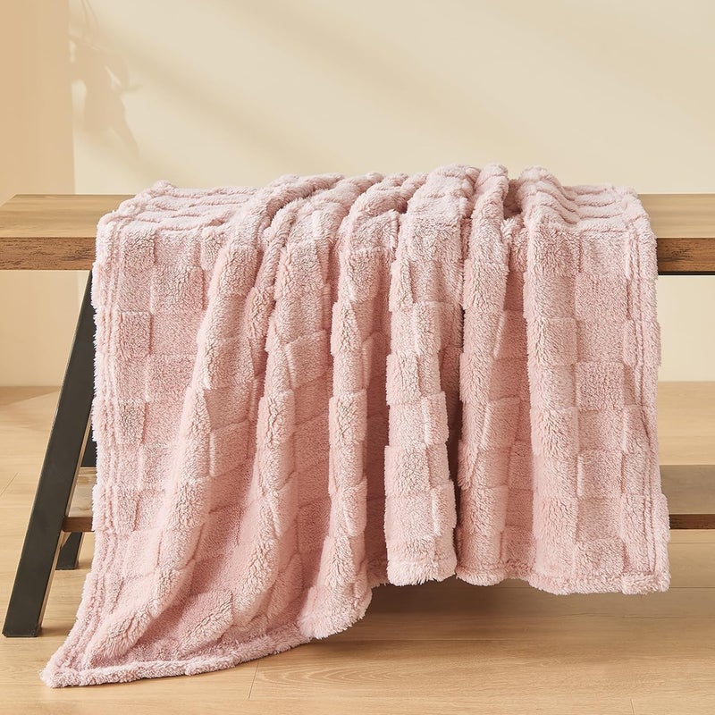 Wajade Fleece Throw Blanket, Fluffy Faux Fur Blanket for Bed Sofa Couch, Soft Cosy Warm Thick Blanket,Checkered Pink 127x178 - Image 3