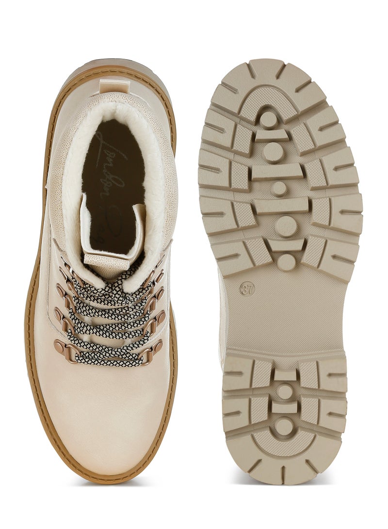 London Rag Women's Lace-Up Chunky Warm Ankle Boots in Beige - Image 4