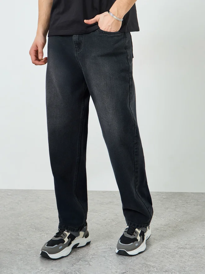 Styli Styli Men Loose Fit Faded Jeans
