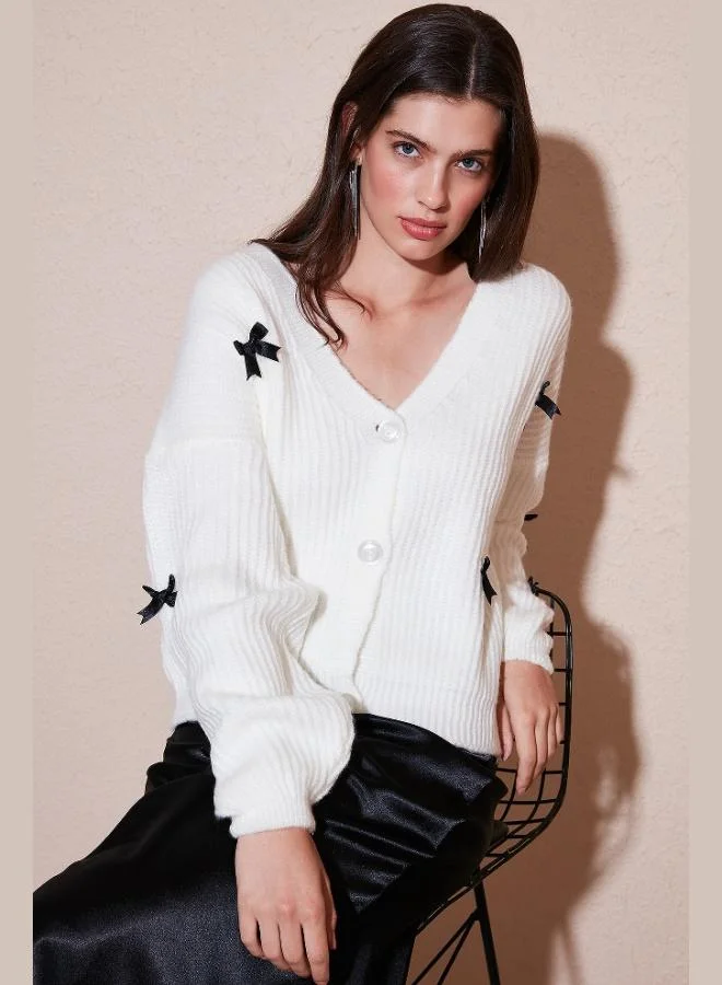 Lela Lela Oversize Fit V-Neck Bow Detailed Buttoned Cardigan Women's CARDIGAN 4615577