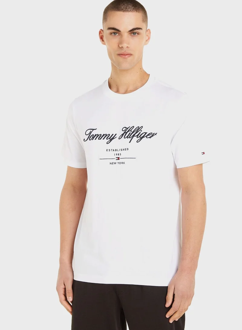 TOMMY HILFIGER Regular Fit T-Shirt With Script Logo