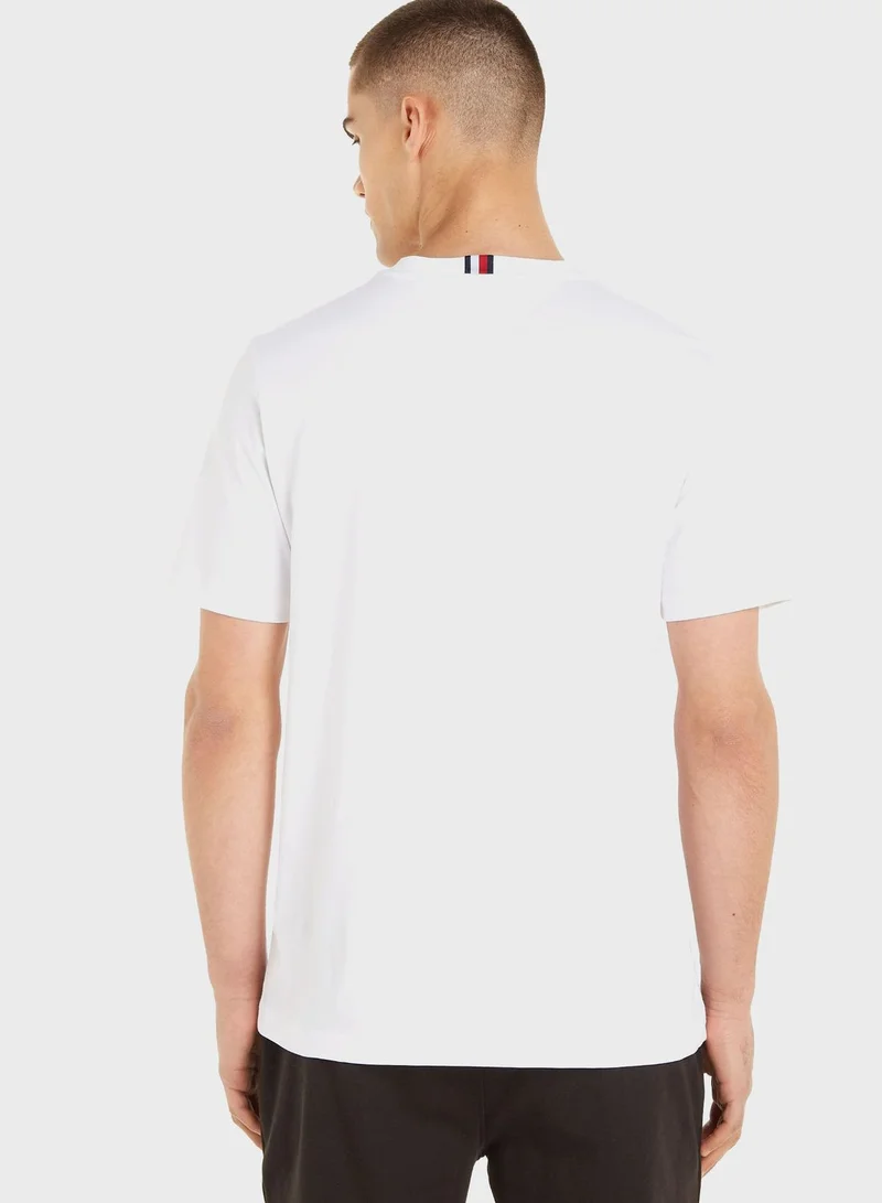 TOMMY HILFIGER Regular Fit T-Shirt With Script Logo