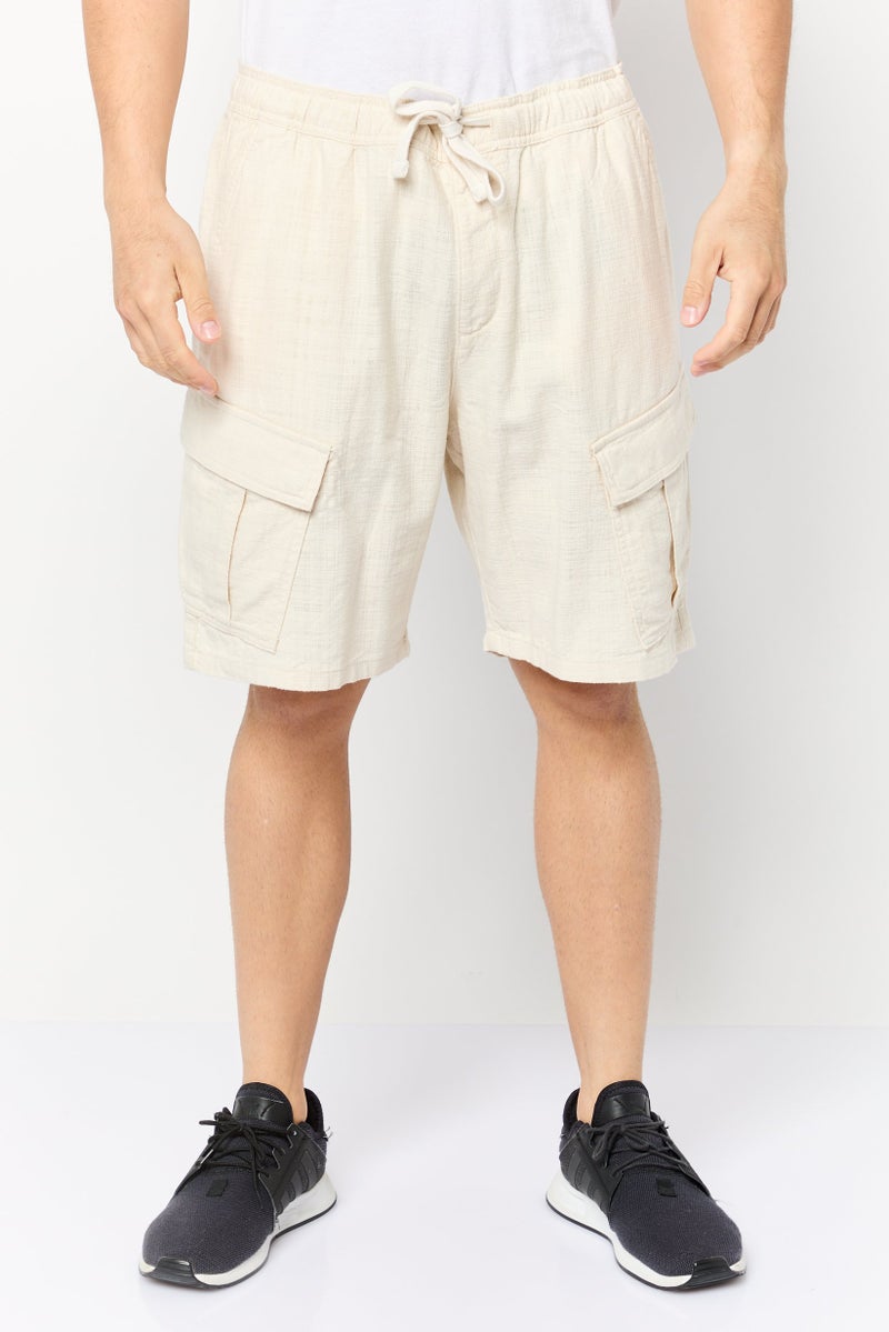 Celio Men Plain Cargo Shorts, Cream - Image 1