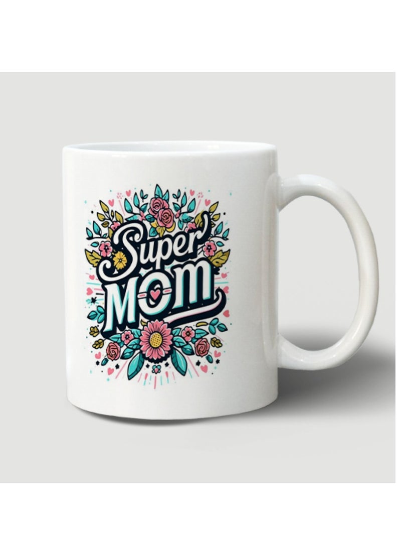 حكاية شمعة مج من السيراميك بطبعة تصميم "سوبر مام" بلون أبيض - Image 2