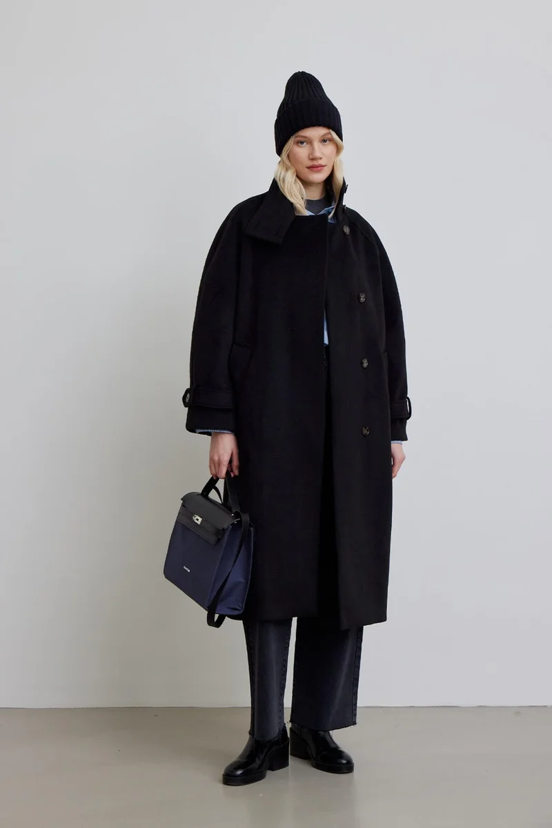 Manuka Iza Premium Stash Coat Black