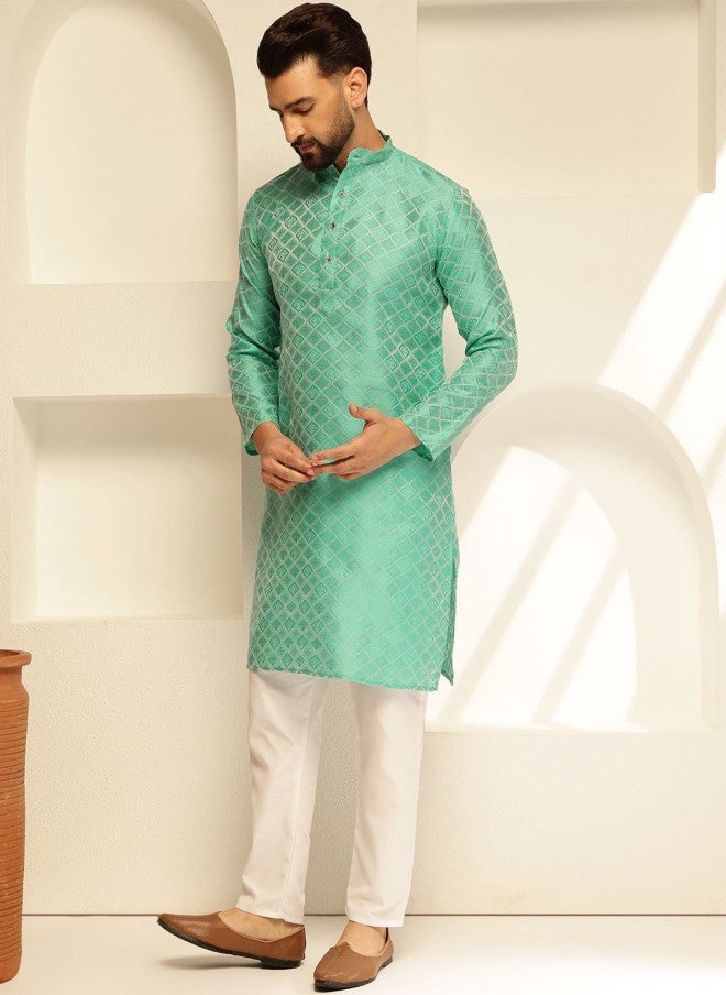 Sojanya Ethnic Motifs Kurta and Pyjama Set for Men - Image 4