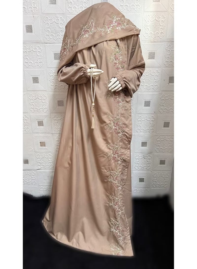 Embroidered women's prayer sheet