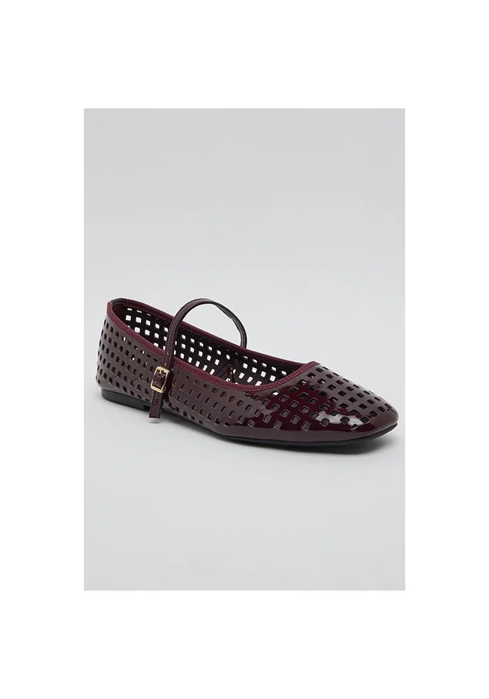 Cut-Out Mary Janes Shoes
