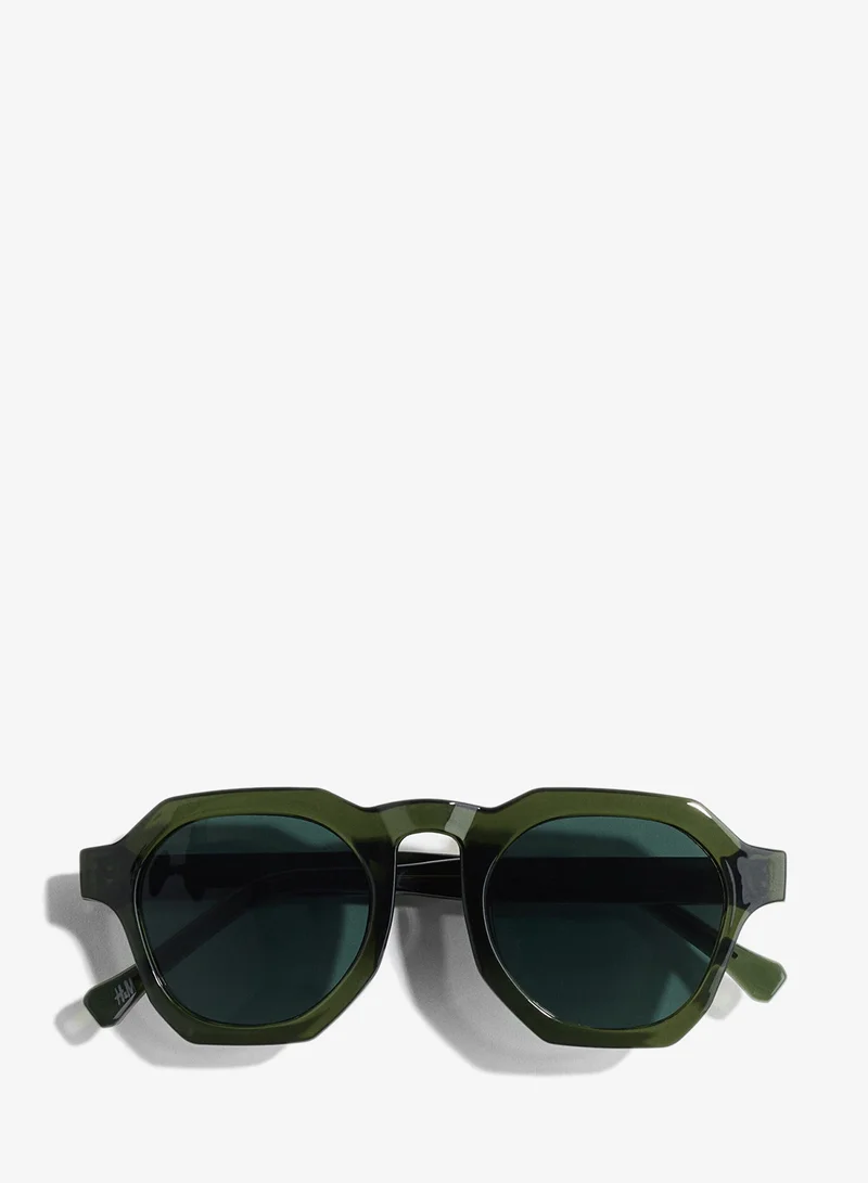 Hexagon-shaped sunglasses