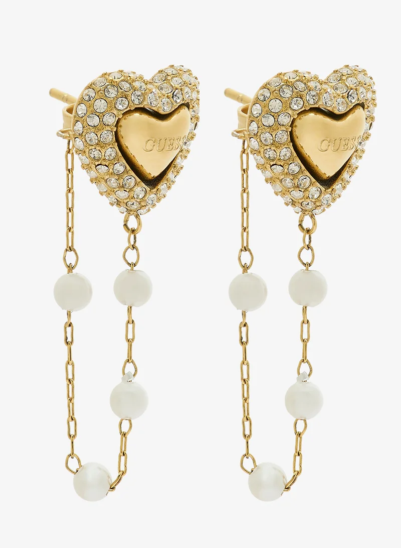 جس أقراط متدلية بسلسلة لؤلؤ