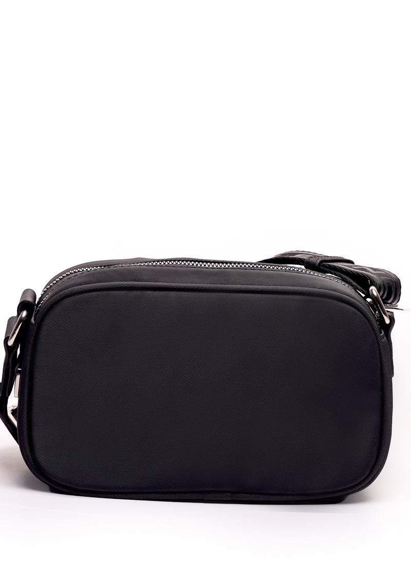 David Jones David Jones- Sport Cross Body Bag for women in model CM6907- Multi Pocket Sport bag- Spacious Cross Gym Bag for women in model cm6907- David Jones Passport Sport Bag - Image 3