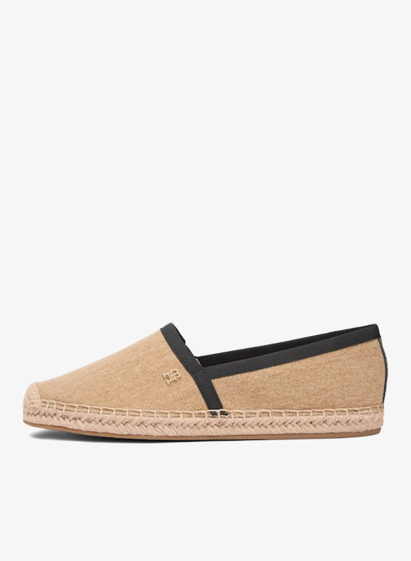 تومي هيلفيغر حذاء كاجوال سهل الارتداء من الإسبادريل