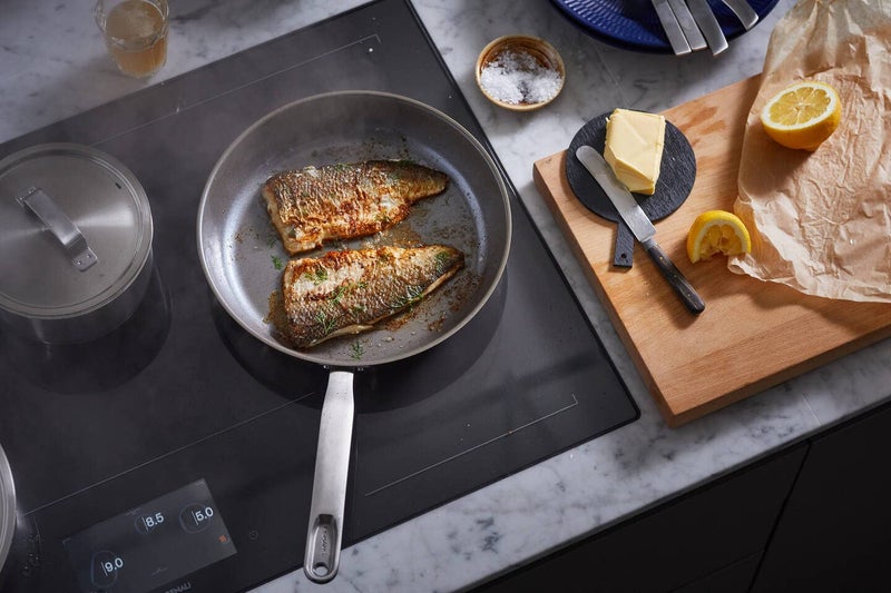 Fiskars Stainless Steel All Steel Frying Pan 28CM 1064745 - Image 5
