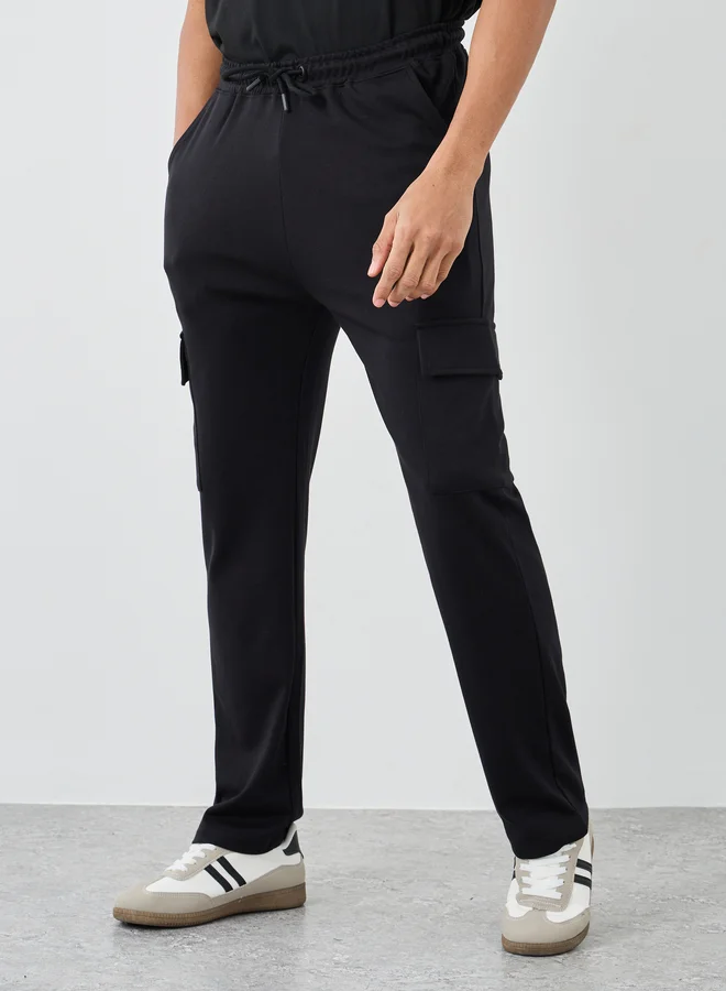 Styli Styli Men Black Straight Fit Cargo Patch Pocket Joggers