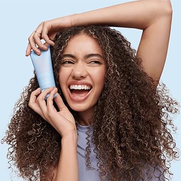 Umberto Giannini Thirsty Curls Hydration Kit Moisturising Shampoo Conditioner Defrizzing Curl Cream Detangler Leave In Conditioner Spray for Dry Dehydrated Curls - Image 3
