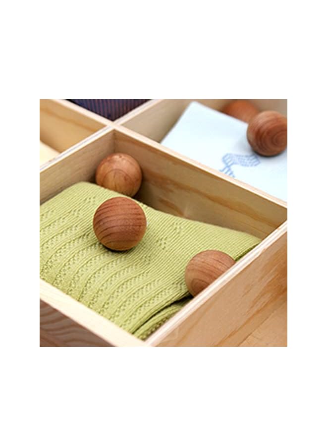 Zaboon Balls, Natural Cedar Balls Aromatic Red Cedar Wooden Moth Balls Anti Moth Freshener & Deodoriser for Wardrobes Clothes Storage Drawer Wardrobe Freshener Accessories with 5 Satin Bags 30Pcs - Image 4