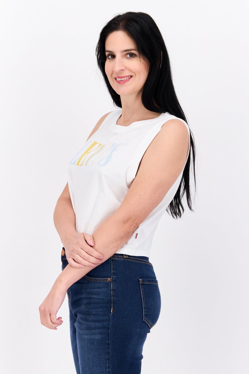 Levi's تي شيرت قصير بدون أكمام بياقة دائرية للنساء بشعار العلامة التجارية، مجموعة بيضاء - Image 2