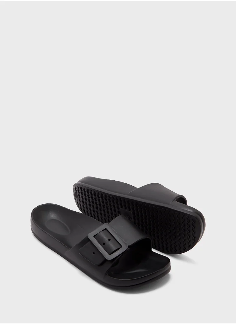 جينجر Buckle Strap Slides