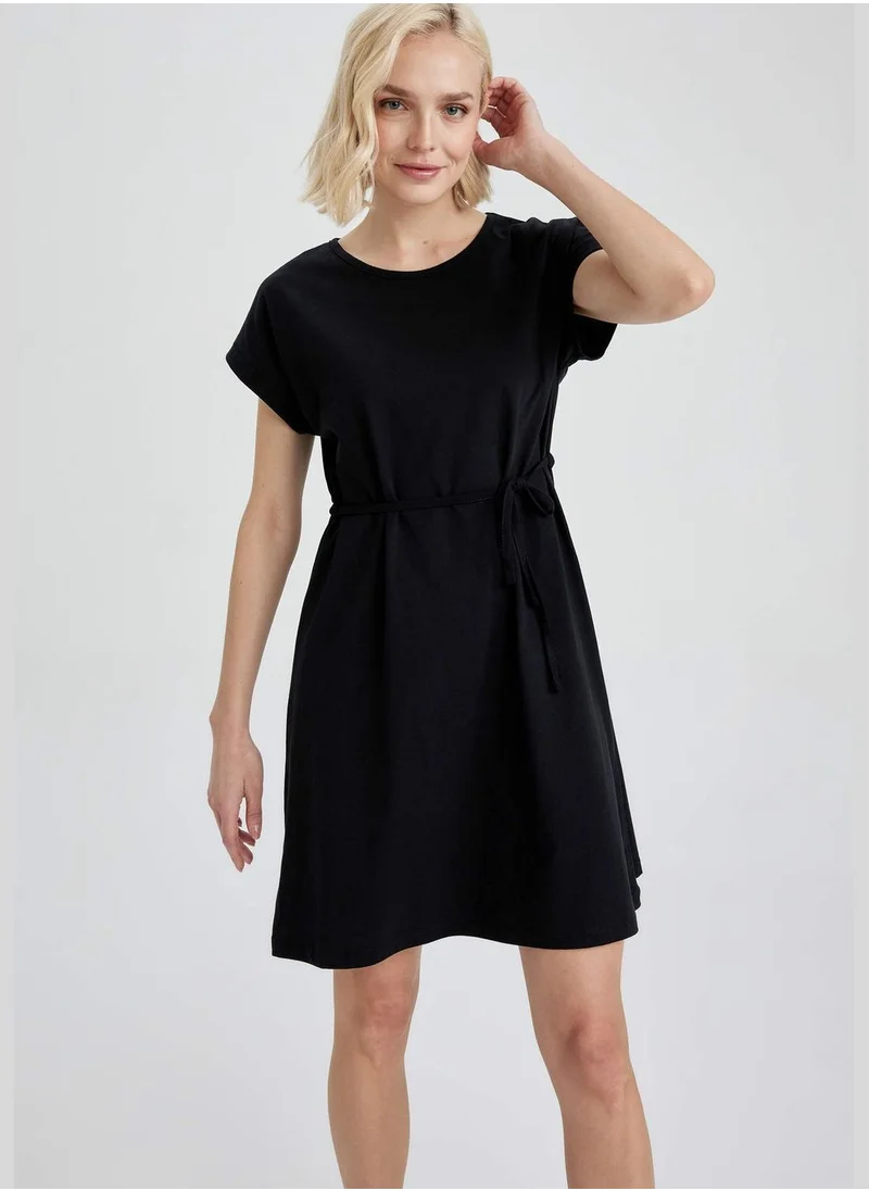 ديفاكتو Relaxed Fit Basic Drawstring Dress