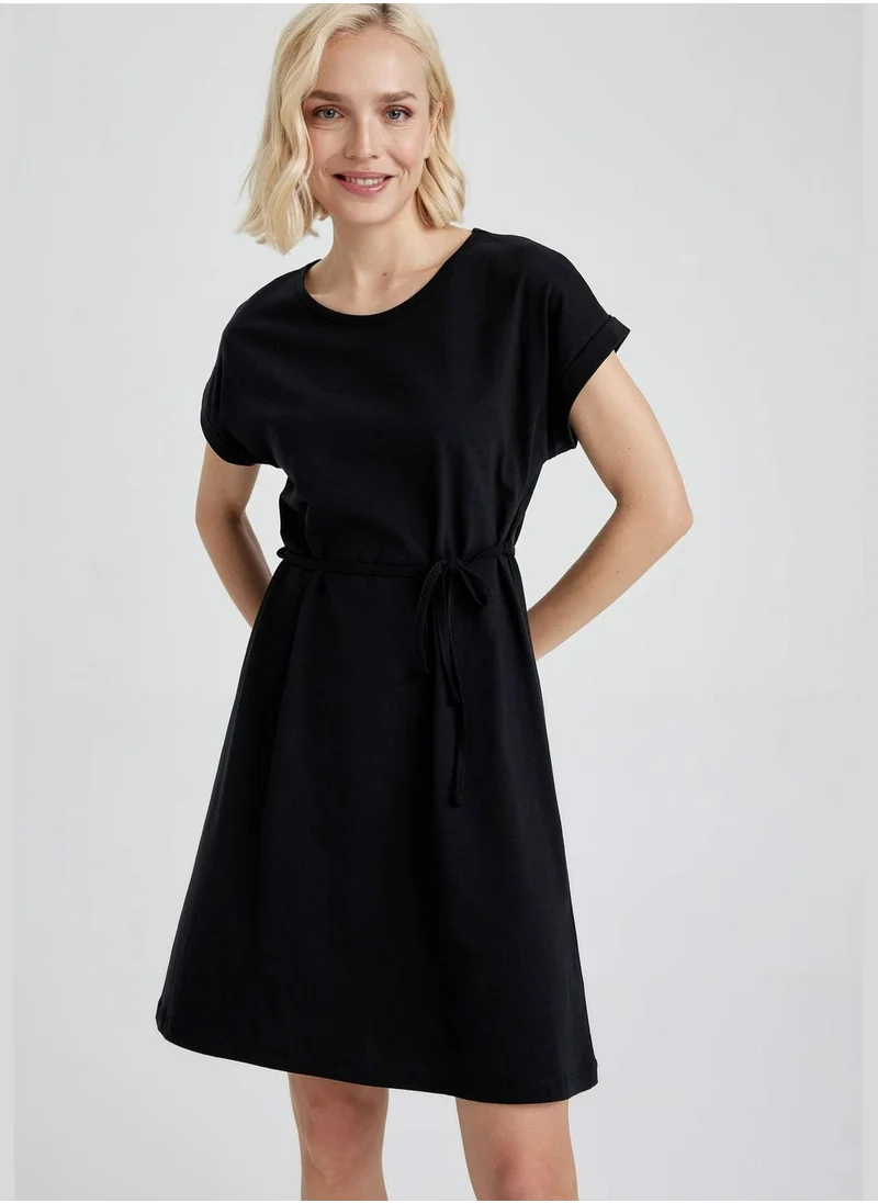 ديفاكتو Relaxed Fit Basic Drawstring Dress