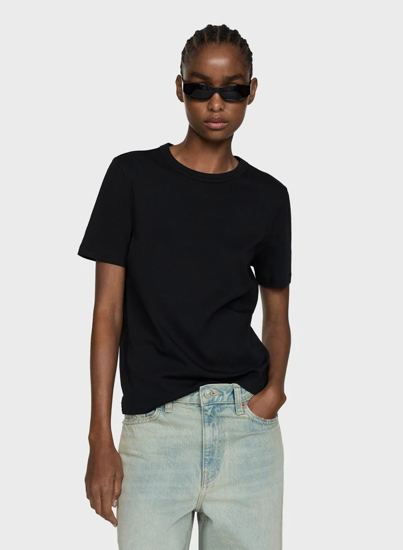 مانجو Essential Crew Neck T-Shirt