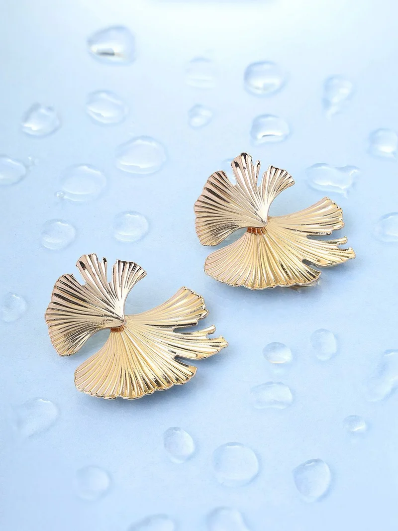 Priyaasi Floral Fashiony Stud Earrings