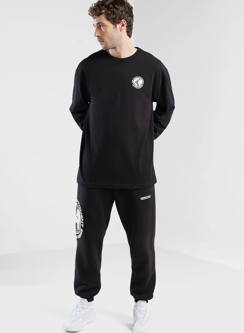 The Giving Movement The Regular Fit Classic Sweatpants