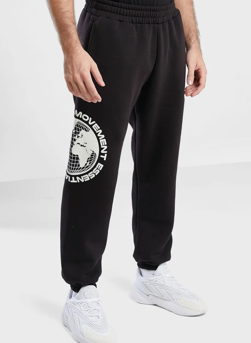 The Giving Movement The Regular Fit Classic Sweatpants