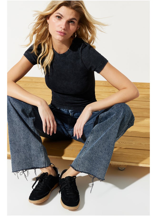 trendyol - Black Faded/Faded Effect Basic Ribbed Cotton Stretch Knit T-Shirt TWOSS24TS00000 - Image 1