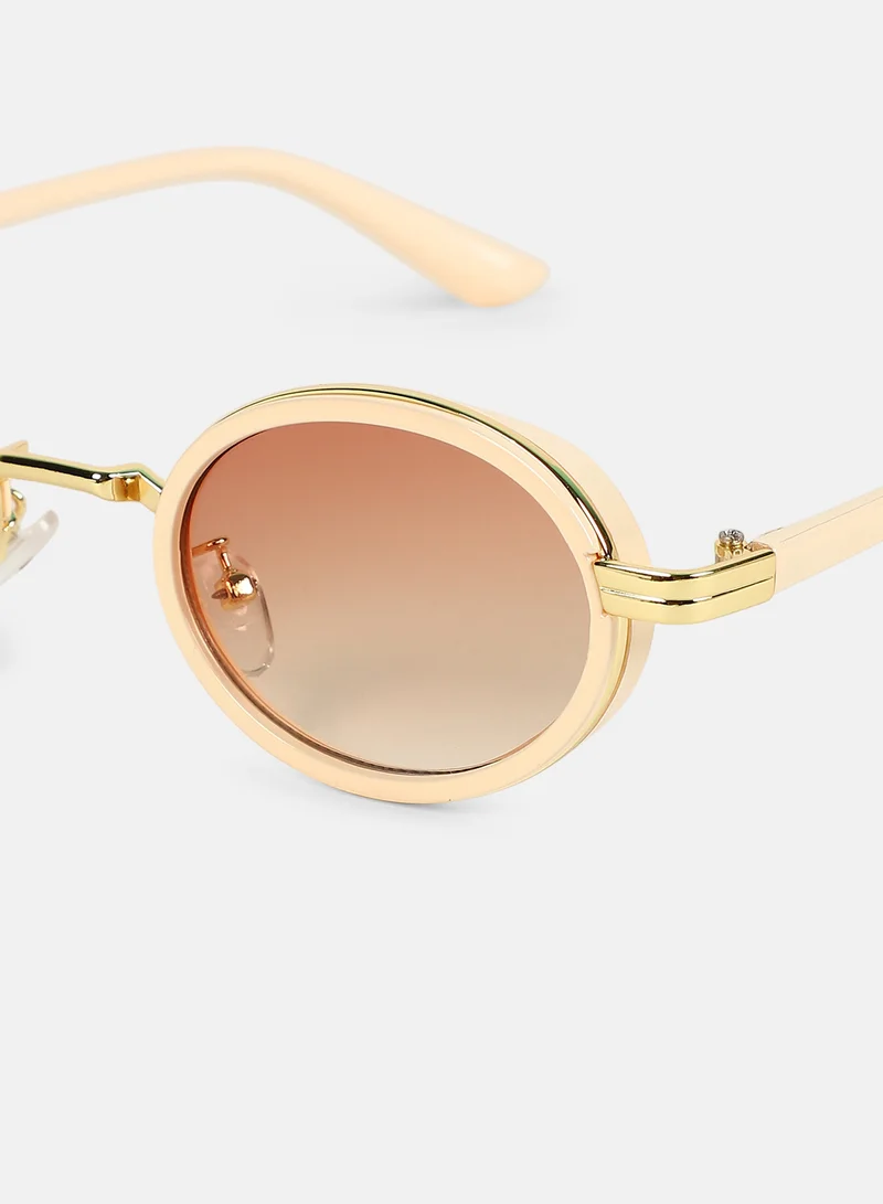 صوص هاوت Haute Sauce Women's The Malibu Block Oval Sunglass For Casual Wear | One-Size | Off-White Alloy Frame | Ash Brown Gradient Polarized Lens | Full Rim | Eyewear For Woman & Girls