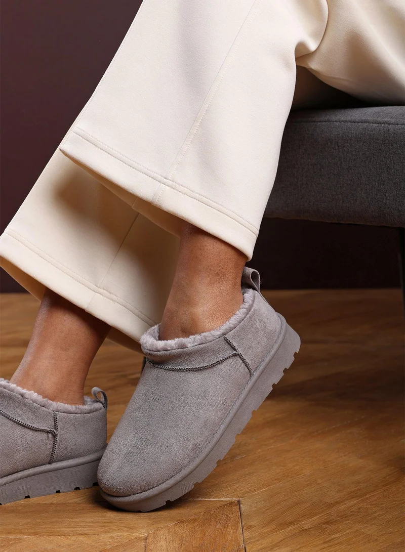 ويرز ذات فروم Saskia' Cosy Fur Lined Micro Dipped Heel Boot