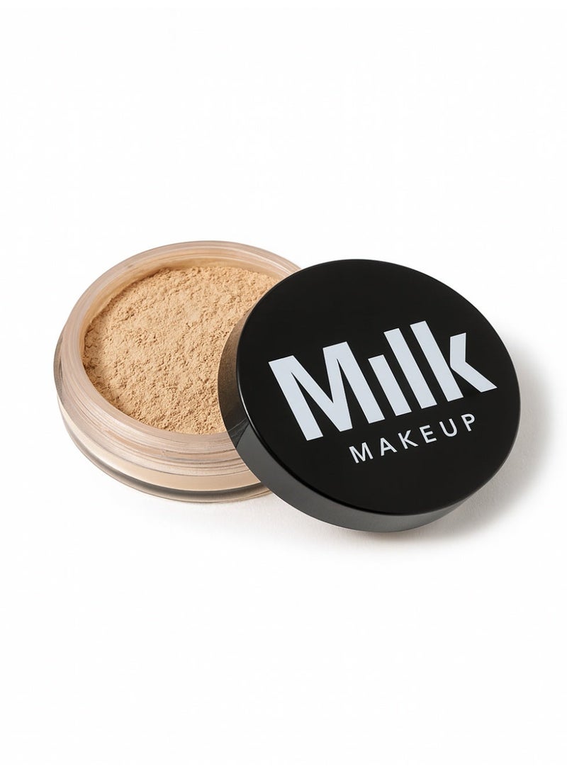 Milk Makeup Deep-Pore Eclipse Setting Powder – Translucent Medium, 1 g - Image 3