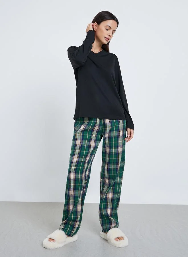 ستايلي طقم بيجاما من بنطال وتيشيرت سادة بأكمام طويلة