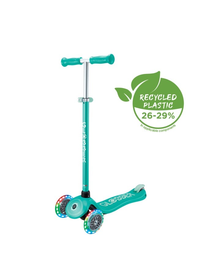 GLOBBER سكوتر جلوبر بريمو بلس لايتس ثلاثي العجلات باللون الأخضر الزمردي - Image 2