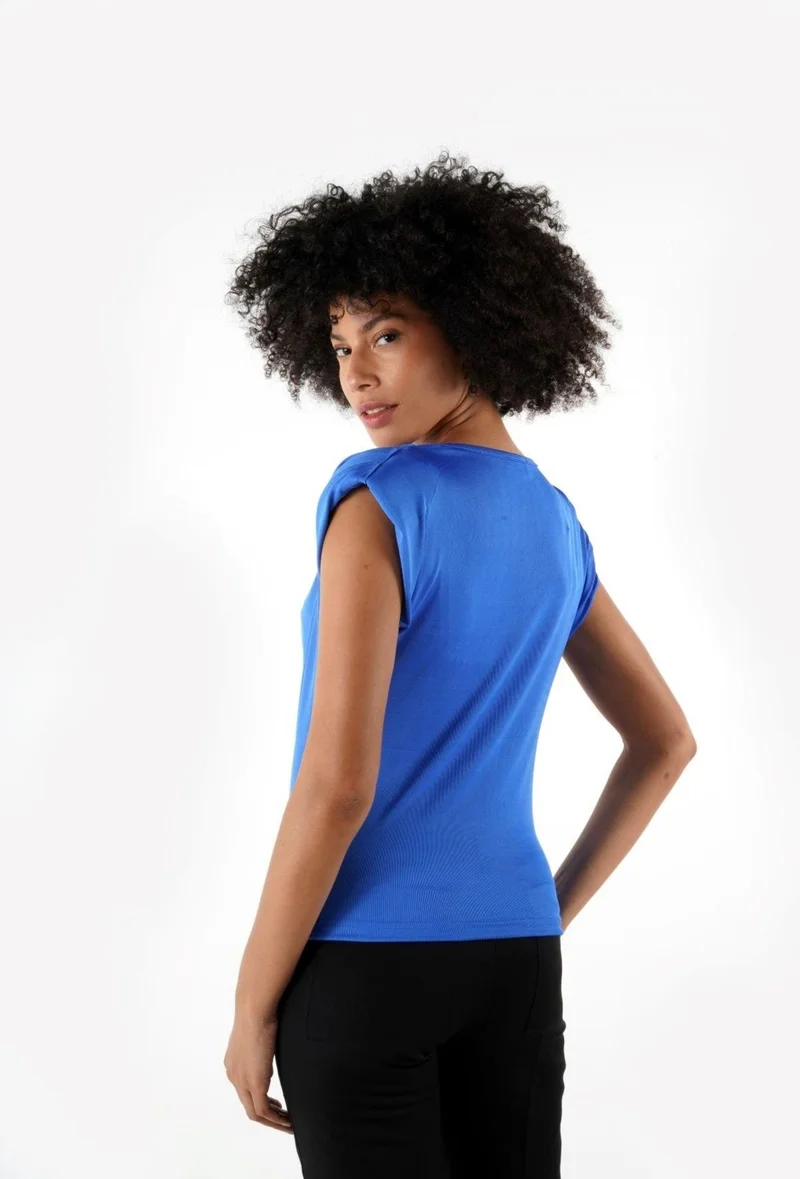 الكسندر جاردي Cowl Neck Padded Flowy Blouse (B24-0081)