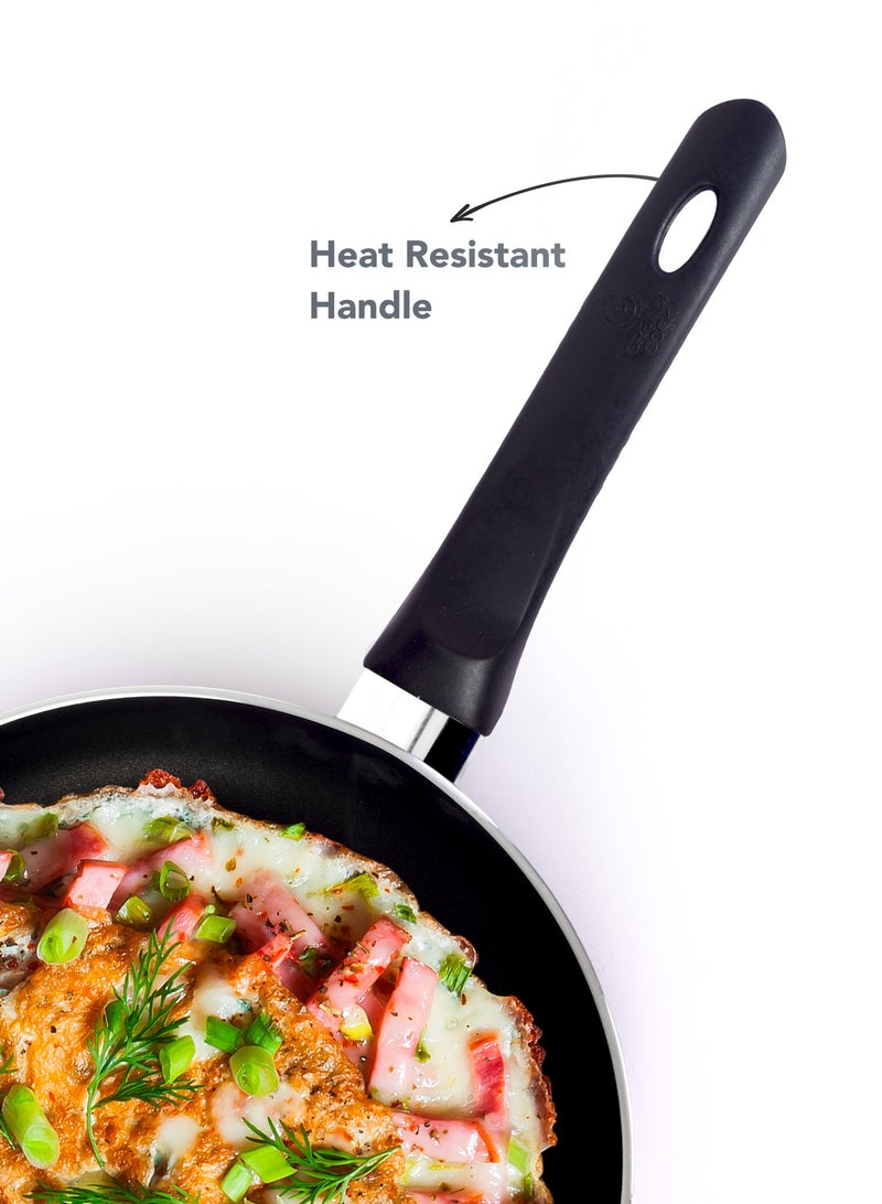 جراندي طقم قدور ومقالي مطلية بالجرانيت بأسطح مانعة للالتصاق ومقابض باكاليت  وأغطية من الزجاج  وخالية من حمض بيرفلورو الأوكتانويك مكون من 6 قطع تيتانيوم 20-26-24-28 لون اخصر غامق - Image 3