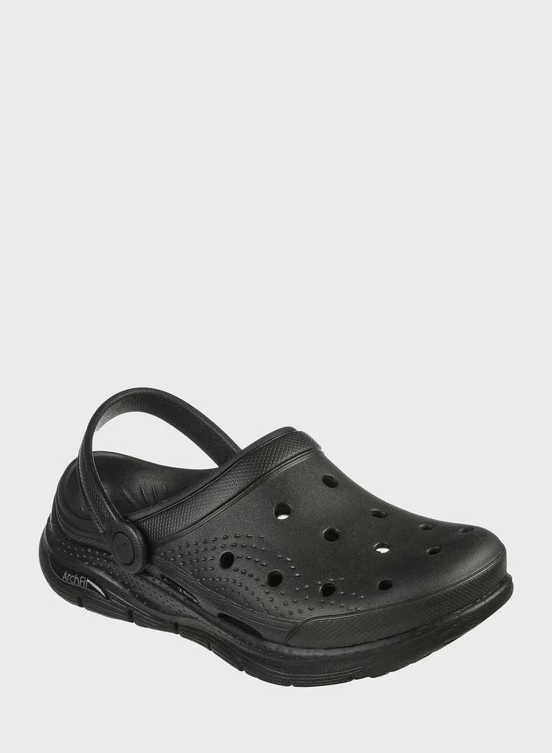 SKECHERS Essential Arch Fit Foamies Sandals