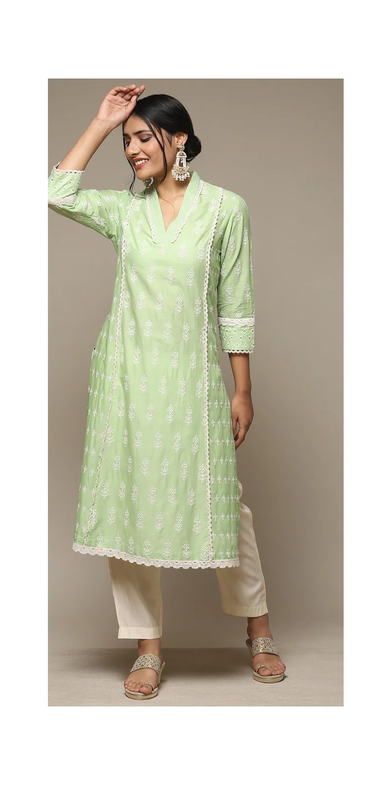 Green Cotton Straight Embroidered Kurta