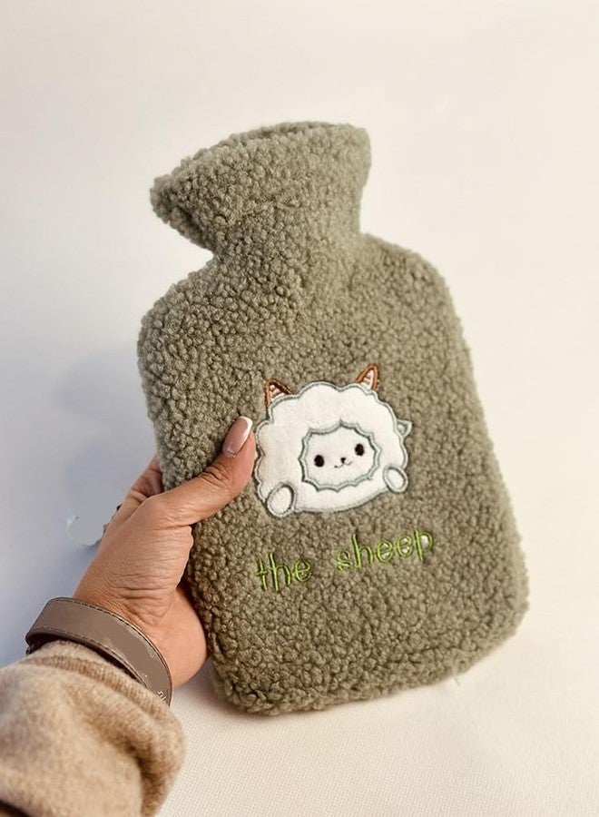 TGOPIT قربة ماء ساخن من TGOPIT، قربة ماء ساخن بغطاء، قربة ماء ساخن صغيرة 2 في 1 للكمادات الباردة والساخنة، قربة ماء ساخن صغيرة قابلة للارتداء، هدية رائعة للنساء (1 لتر) (أخضر - خروف) - Image 1