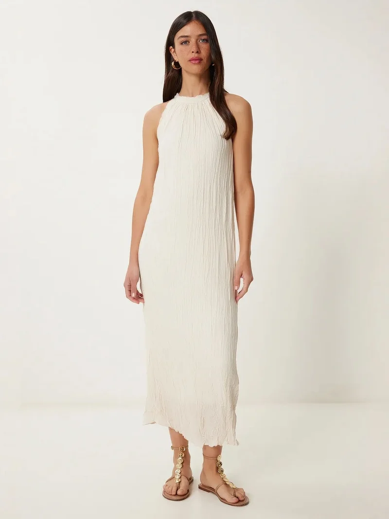 السعادة في إسطنبول ISTANBUL Textured Midi Dress with Halter Collar