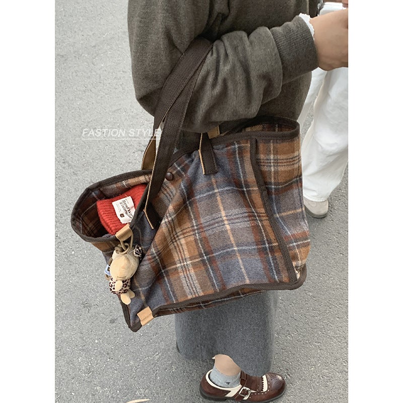 Korean Style Woolen Plaid Bag Women'S Tote Bag Academic Style Large Capacity Single Shoulder Underarm Bag - Image 2