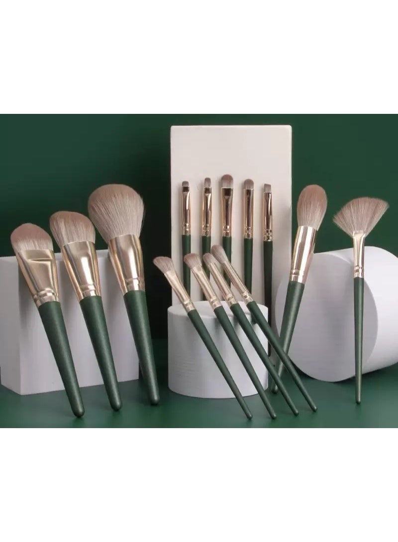 Generic 14-Piece Professional Makeup Brush Set with Premium Storage Bag– Soft Bristle Foundation, Powder, Eyeshadow, Highlighter & Concealer Brushes with Wooden Handle & Aluminum Ferrule (Green)  - Image 4