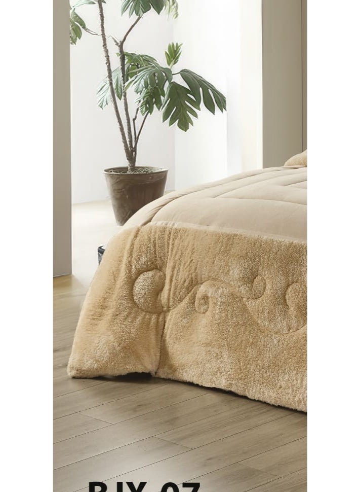 Moon Winter double bedspread consisting of 6 pieces with a plain velvet and fur design - Image 2