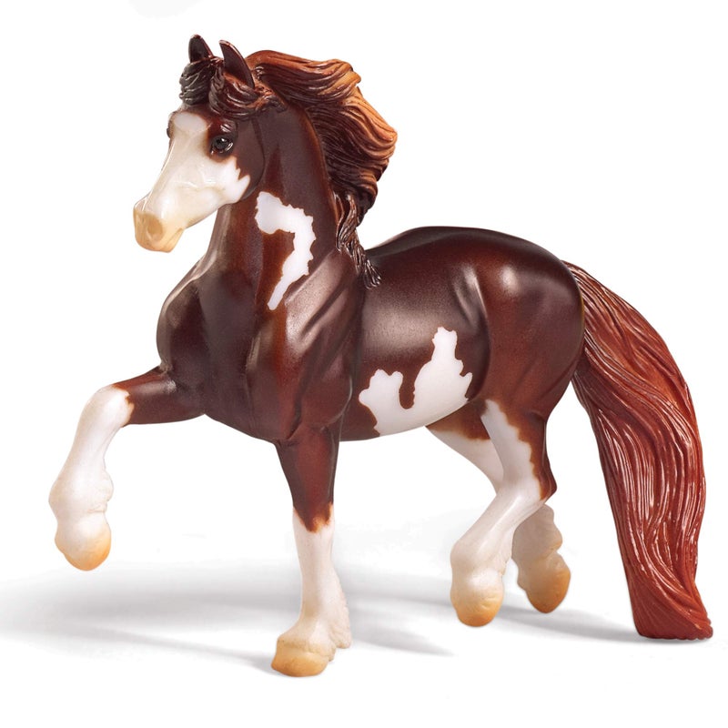 Breyer Stablemates Red Stable Set with 2 Horses â€“ Realistic Horse Toys for Girls Ages 4â€“8, Barn Playset with Fencing, Barrels & Trough, Creative Gift for Kids, Imaginative Horse Play - Image 5