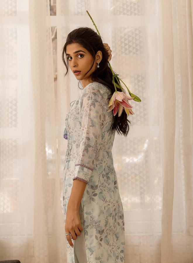 DW Printed A-Line Round Neck Kurta and Trousers Set - Image 4