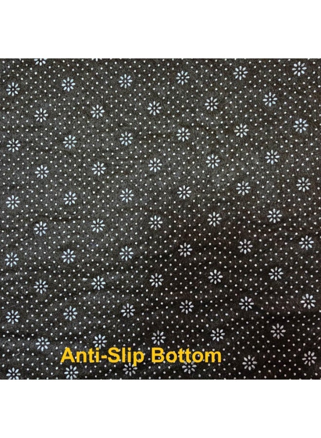 Fabienne Islamic Prayer Mat 70x110cm Smooth Velvet Texture Anti-Slip Premium Prayer Rug Compact Size Musalla for Men Women Kids Eid Gift Ramadan Carpet Maroon Random Print - Image 4