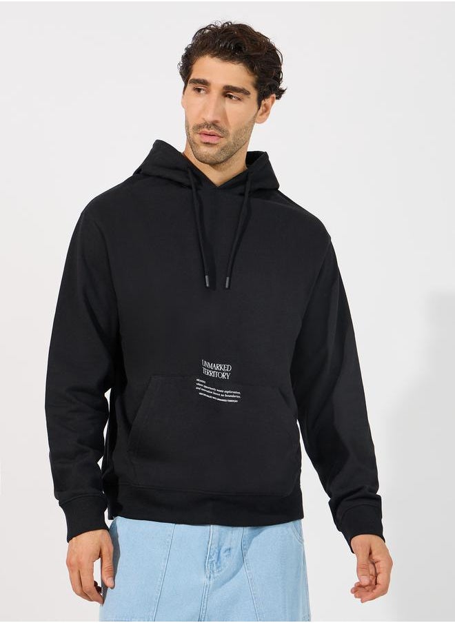 Minimal Statement Print Front Pocket Relaxed Fit Hoodie - pzsku/Z6095D4FAACDBBE01AC42Z/45/_/1732177920/63452f76-2ebd-4857-a372-13c1176588c7