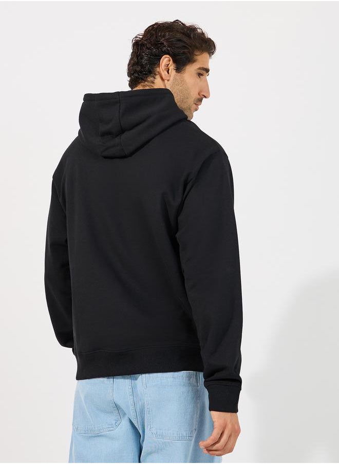 Minimal Statement Print Front Pocket Relaxed Fit Hoodie - pzsku/Z6095D4FAACDBBE01AC42Z/45/_/1732177922/8bf18c8b-cc70-469e-bbf5-f19679e7d7c9