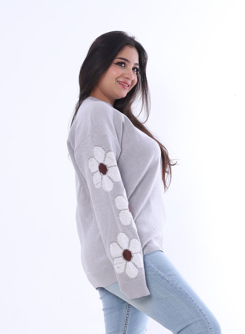 بيبو سترة نسائية مع أكمام مطبعة بالورود
_رمادي - Image 2