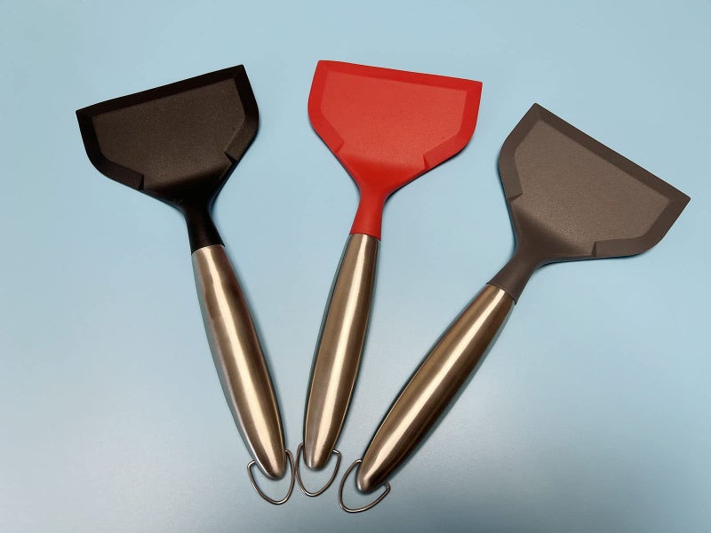 WE-CEF Silicone Spatula Silicone Pancakes Shovel Omelette Spatula Turner for Eggs Fish, Pancake Pizza and Steak Wide Soft Pizza Shovel Non-Stick Heat-Resistant Kitchen Fried Shovel(Black, Set of 1) - Image 3